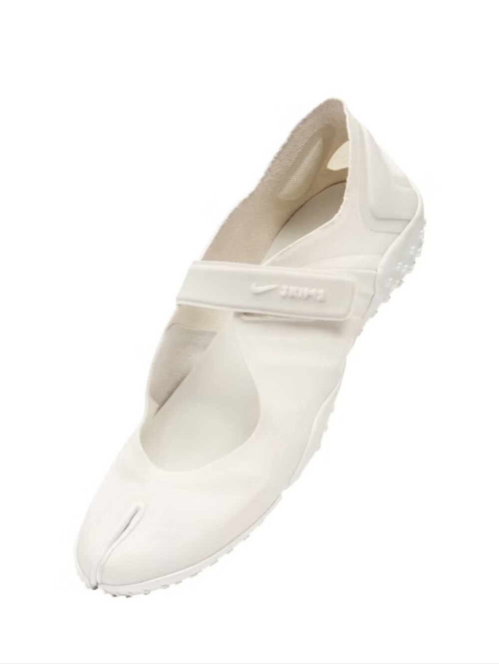 Nike Skims Rift Women’s Air-Style Shoe 8 Bone Color
